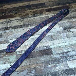 Egara Blue Red Printed 100%‎ Silk Skinny Tie